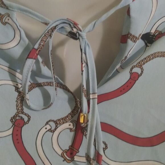 - Baby blue chain detail blouse from a collection with electric wrist - Picture 10 of 13